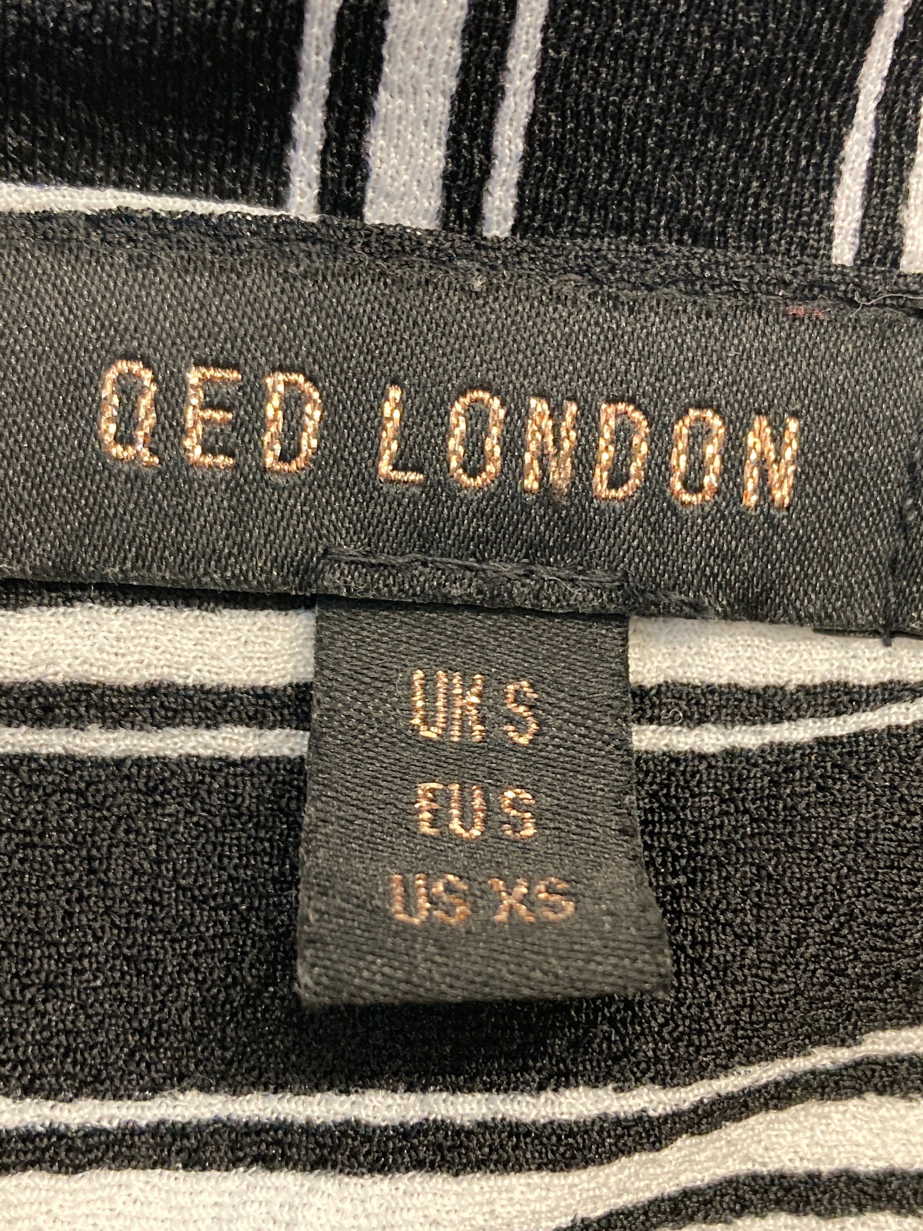 Qed London Buksedragt